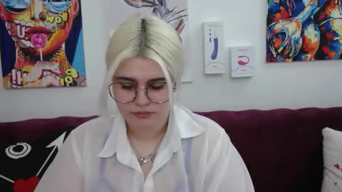 Amber online show from 10-08-25, 04:21