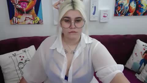 Amber online show from 10-14-25, 02:12