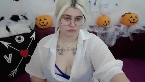 Amber online show from 10-24-25, 03:14