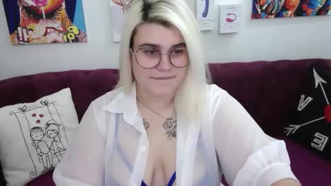 Amber online show from 11-03-25, 03:19