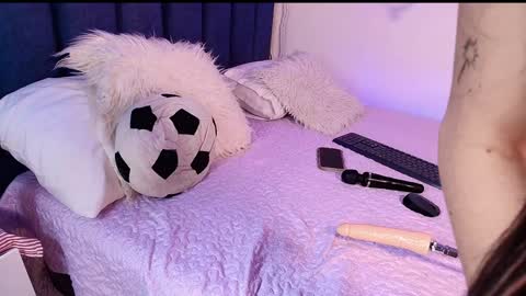 Amber online show from 12-31-24, 07:53