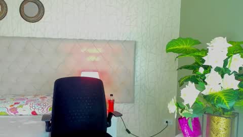 Amber Onassis online show from 02-04-26, 03:45