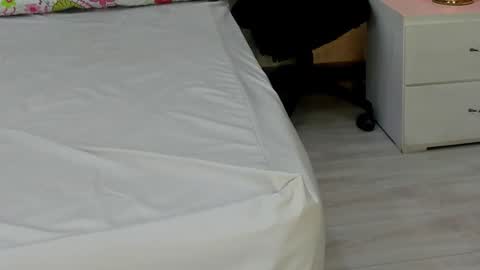 Amber Onassis online show from 02-05-26, 03:22