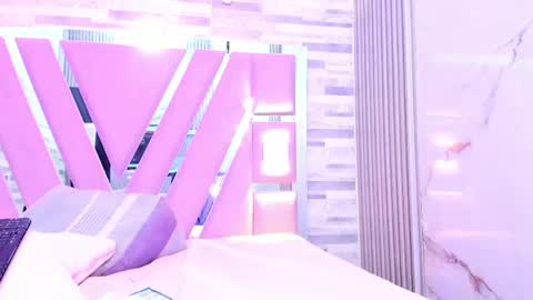 Amber online show from 04-22-26, 07:15