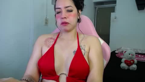 Snapshot of amberraiden9 chatting on 10-01-25, 06:47 Amber online show from 10-01-25, 06:47