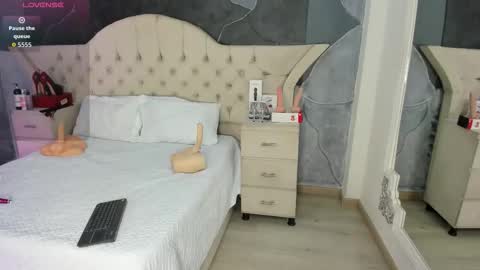 Amber Grey online show from 09-22-25, 06:43