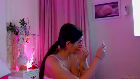 Snapshot of amberseyes chatting on 05-11-26, 05:24 Amberseyes online show from 05-11-26, 05:24