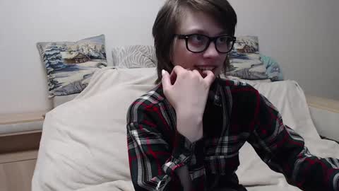 Snapshot of ambersimard chatting on 12-14-24, 10:18 Amber online show from 12-14-24, 10:18