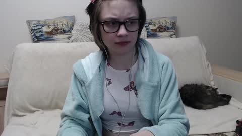 Snapshot of ambersimard chatting on 12-16-24, 02:36 Amber online show from 12-16-24, 02:36