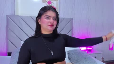 Amber Sinner online show from 10-22-25, 11:10