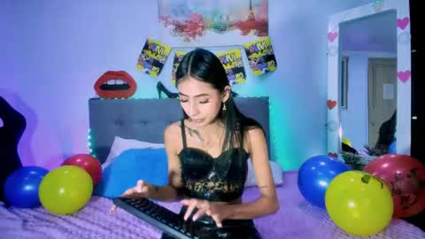 Snapshot of amberx_sweet chatting on 06-19-26, 08:12 Amber online show from 06-19-26, 08:12