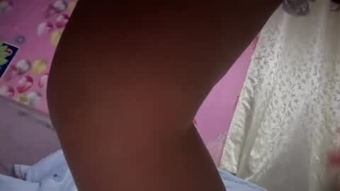 Snapshot of ambisyosa_moore chatting on 06-09-26, 05:57 Marie online show from 06-09-26, 05:57