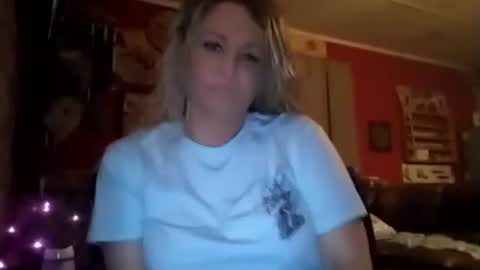 Snapshot of amdavis388 chatting on 09-12-25, 12:55 amdavis388 online show from 09-12-25, 12:55