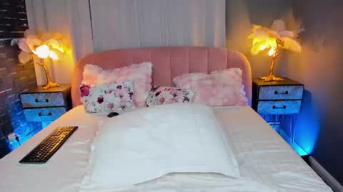 AMY online show from 08-09-26, 03:23