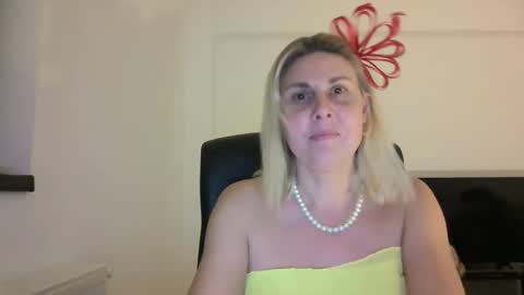 Beatrice online show from 01-10-26, 05:04