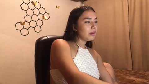 Amelia online show from 10-25-25, 06:46