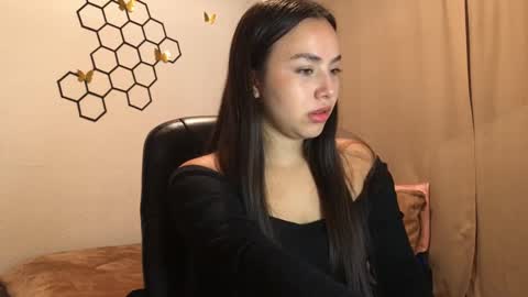 Amelia online show from 11-04-25, 12:48