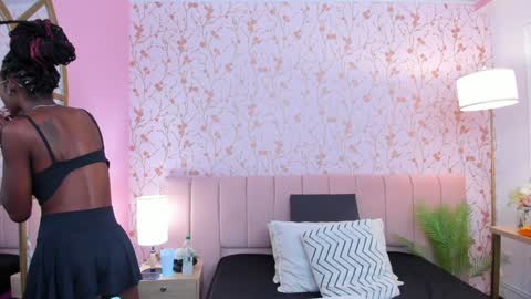 Amelia Adams online show from 01-28-25, 07:10