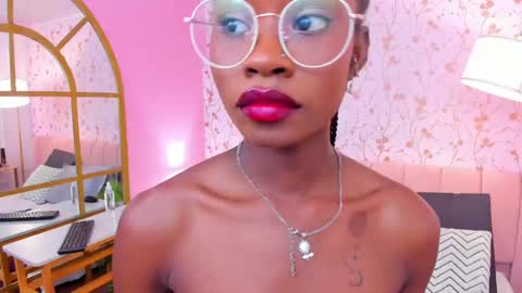 Amelia Adams online show from 02-20-25, 01:14