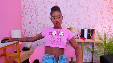 Amelia Adams online show from 03-05-25, 10:21