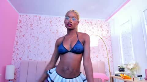 Amelia Adams online show from 10-14-25, 07:36