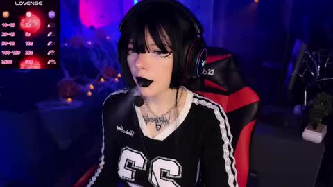 Snapshot of amelia_aley_ chatting on 10-26-25, 10:21 Amelia Aley online show from 10-26-25, 10:21