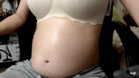 Snapshot of amelia_bella chatting on 04-14-26, 11:55 amelia online show from 04-14-26, 11:55