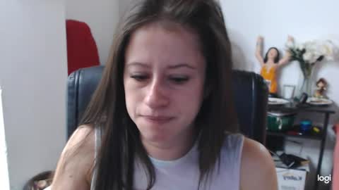 Snapshot of amelia_bella chatting on 04-19-26, 12:33 amelia online show from 04-19-26, 12:33