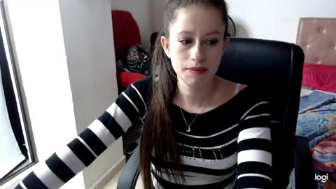 Snapshot of amelia_bella chatting on 05-19-26, 03:46 amelia online show from 05-19-26, 03:46