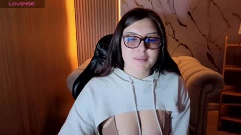 amelia_grace_tf online show from 06-20-26, 01:47