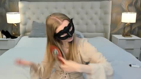amelia_hide online show from 09-09-25, 10:15