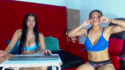 Amelia AND Emily online show from 12-04-24, 07:34