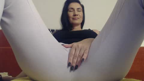 AME  or  Amelia online show from 12-03-24, 01:54