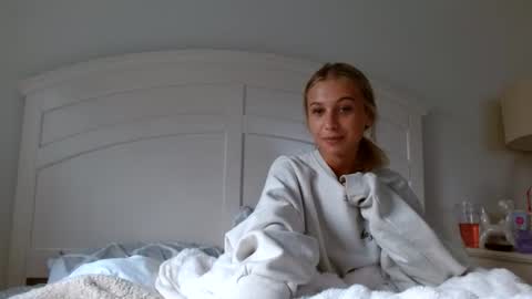 Amelia Lombardi online show from 06-11-26, 11:03