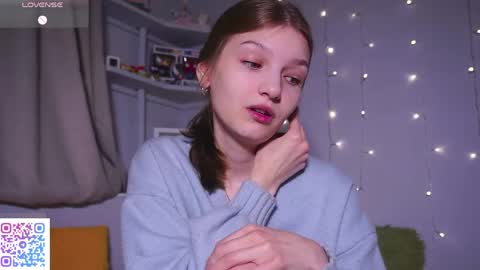 Amelia online show from 05-13-26, 06:22