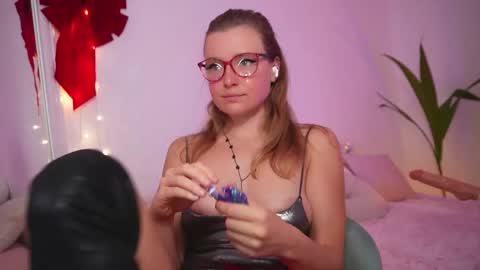 Amelia online show from 12-28-24, 07:11