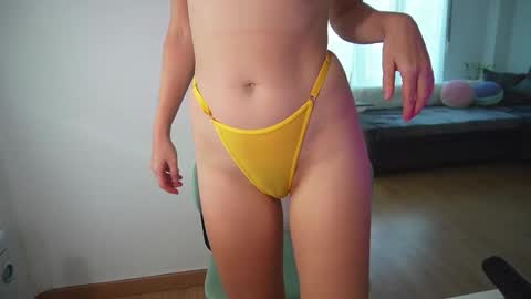 Amelia online show from 11-05-25, 01:33