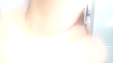 Snapshot of amelie01bronw chatting on 01-18-25, 05:41 amelie brown online show from 01-18-25, 05:41