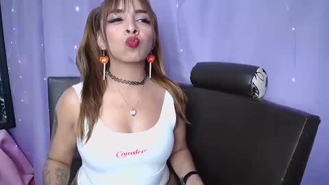 Snapshot of amelie01bronw chatting on 03-03-25, 02:04 amelie brown online show from 03-03-25, 02:04