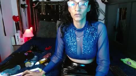 Snapshot of amelie__martinez chatting on 03-16-26, 10:08 amelie__martinez online show from 03-16-26, 10:08