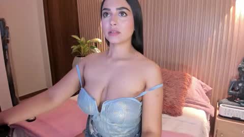 Snapshot of amelie_x chatting on 03-12-26, 02:07 Amelie online show from 03-12-26, 02:07