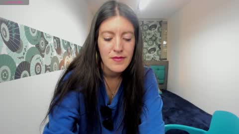 Snapshot of ameliegray chatting on 01-09-25, 06:26 A M E L I E online show from 01-09-25, 06:26
