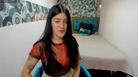 Snapshot of ameliegray chatting on 01-24-25, 06:04 A M E L I E online show from 01-24-25, 06:04