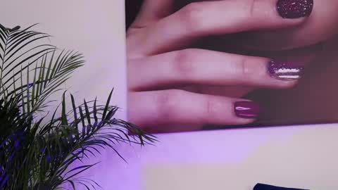 Amelie online show from 01-06-25, 07:42