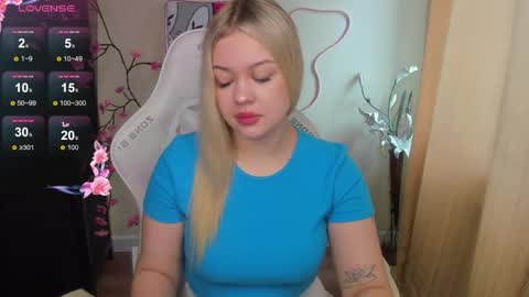 Amelie online show from 05-31-26, 02:09