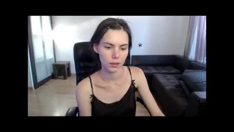Snapshot of ameliereve chatting on 09-08-25, 02:38 Amelie online show from 09-08-25, 02:38