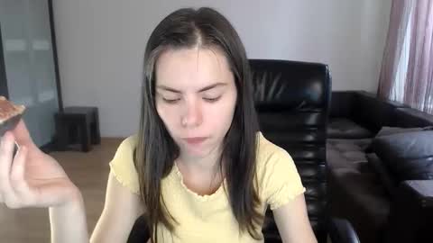 Snapshot of ameliereve chatting on 09-12-25, 11:54 Amelie online show from 09-12-25, 11:54