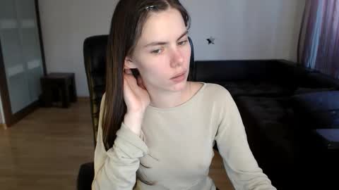Snapshot of ameliereve chatting on 09-18-25, 03:03 Amelie online show from 09-18-25, 03:03