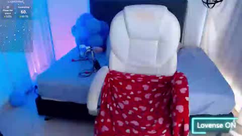 Snapshot of amelierose1 chatting on 02-13-26, 05:31 Amelie online show from 02-13-26, 05:31