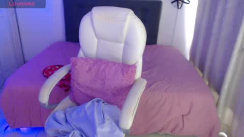 Amelie  online show from 05-01-26, 03:38